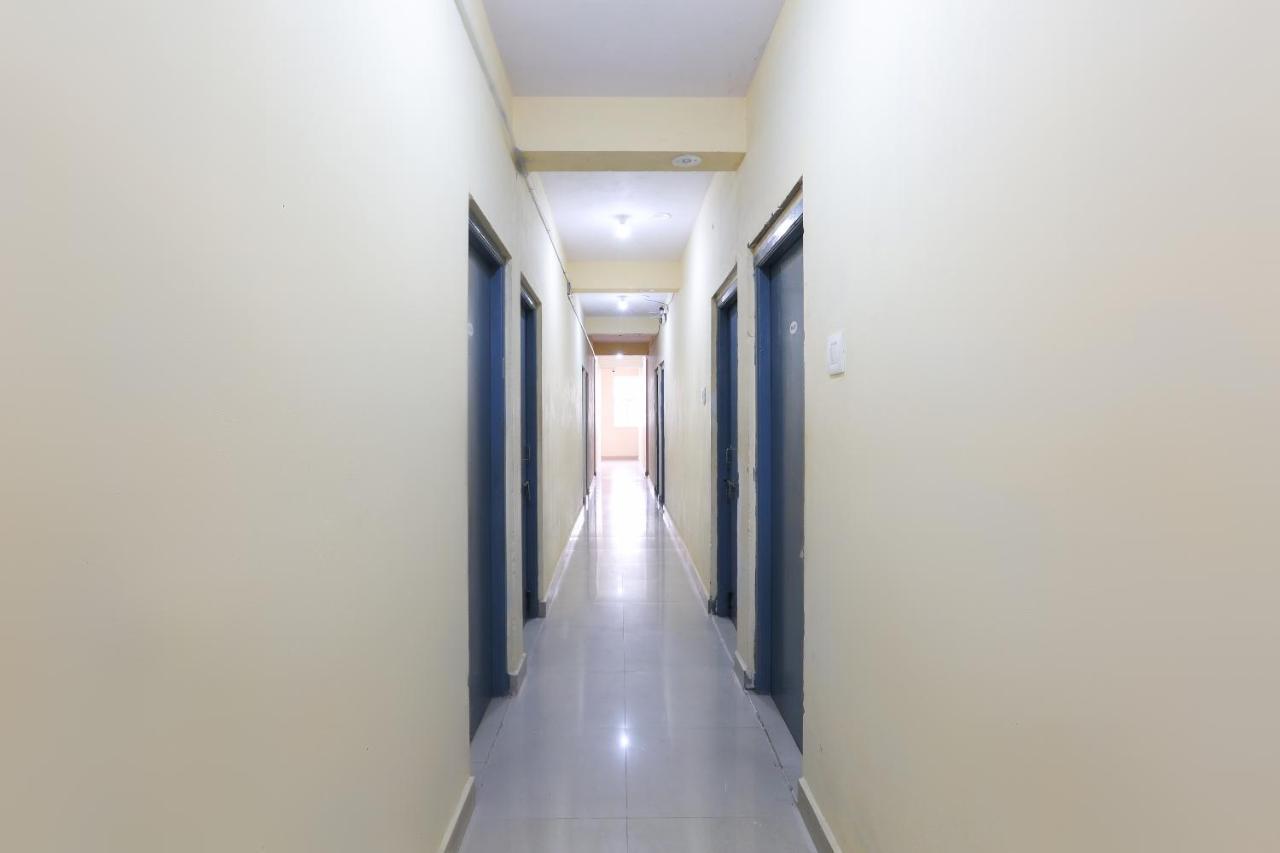 Spot On 63050 Kag Rooms Gūduvāncheri Exterior foto